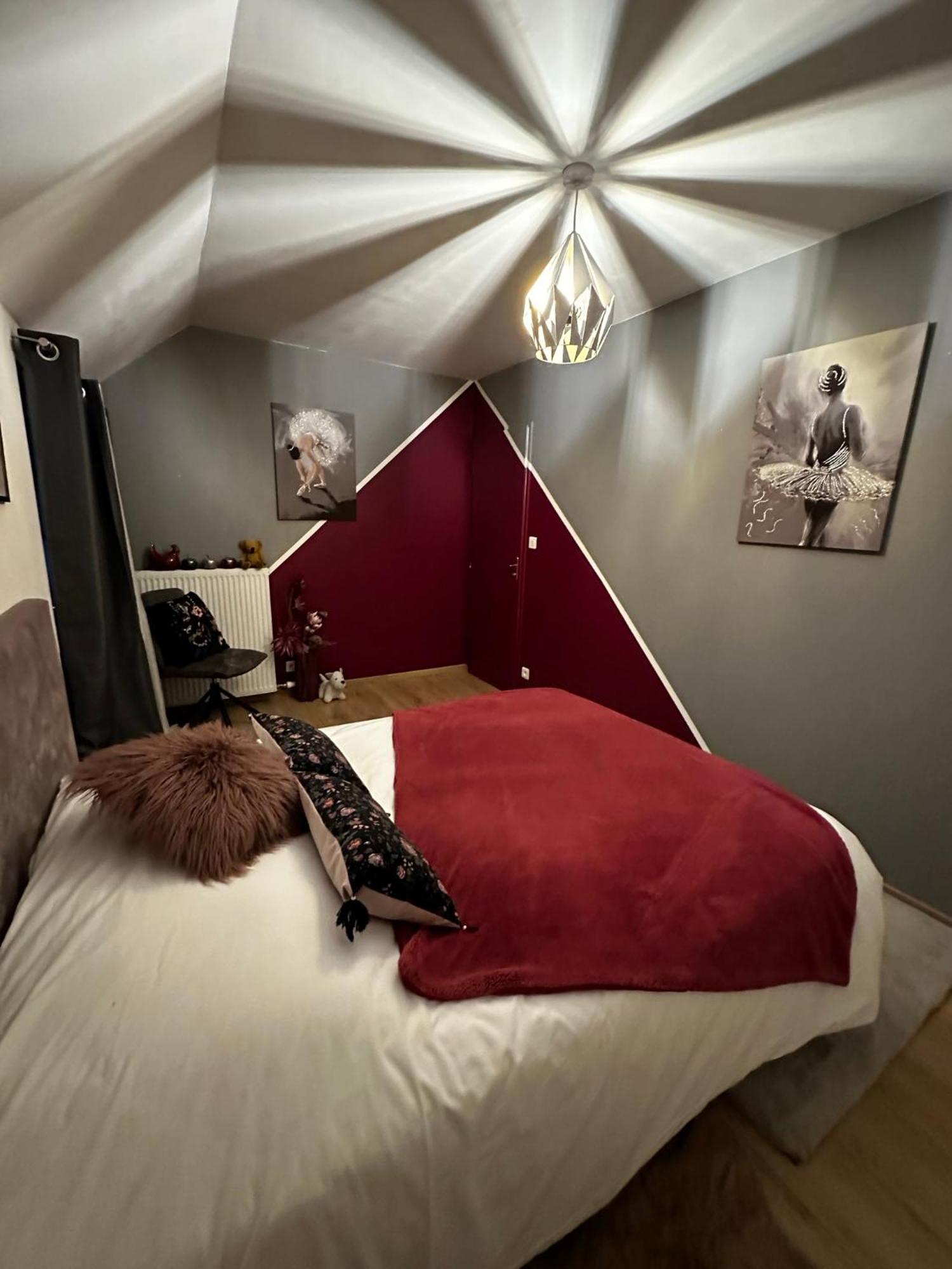 Les Temps Heureux Exclusivement Familles Villa Quimper Exteriör bild